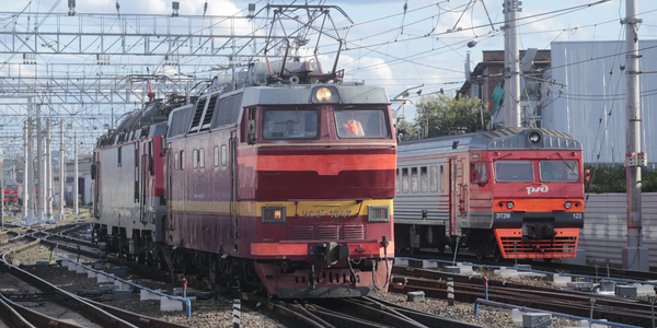 Digitize Railway with Deutsche Bahn - IoT ONE Case Study